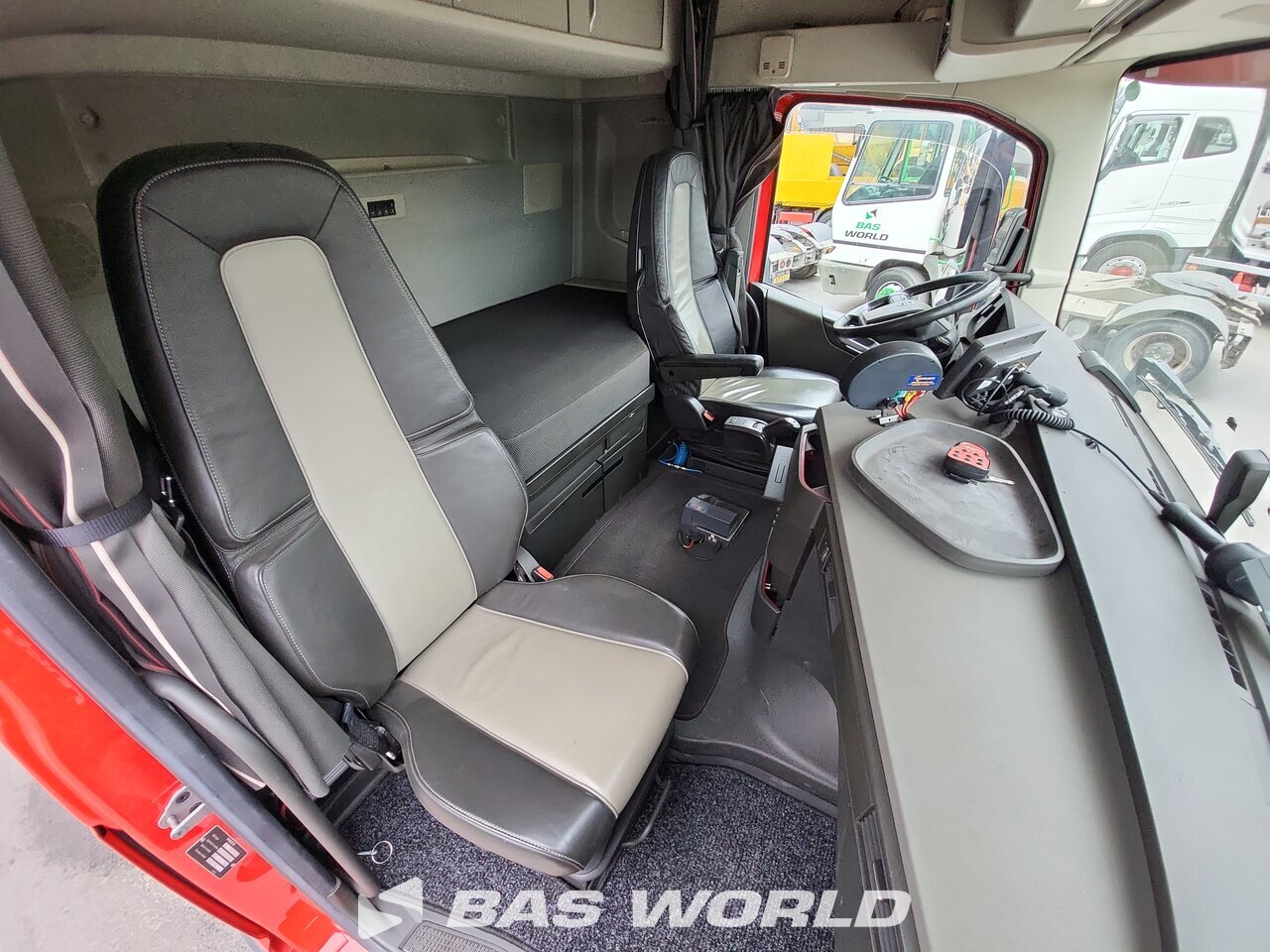 Other : Volvo FH 460 10X4 Fliegl ASA 7300 Camion Benne
