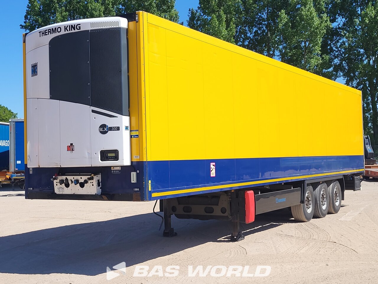 Front left : Krone Thermo King SLXi 300 Semi-remorque frigorifique