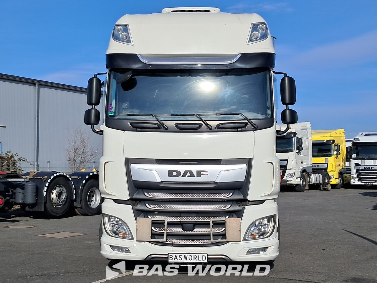 Front : DAF XF 530 4X2 Tracteur routier