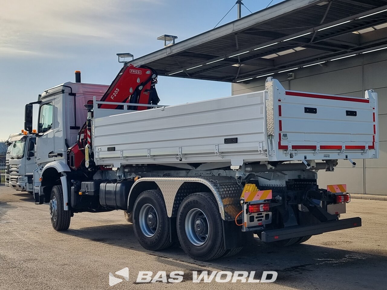 Other : Mercedes Arocs 3348 Caminhão Basculante