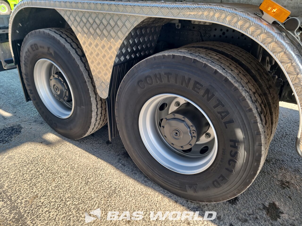 Other : Mercedes Arocs 3348 Caminhão Basculante