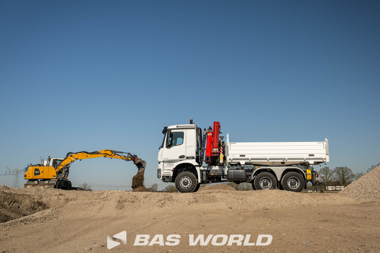 Other : Mercedes Arocs 3348 Caminhão Basculante