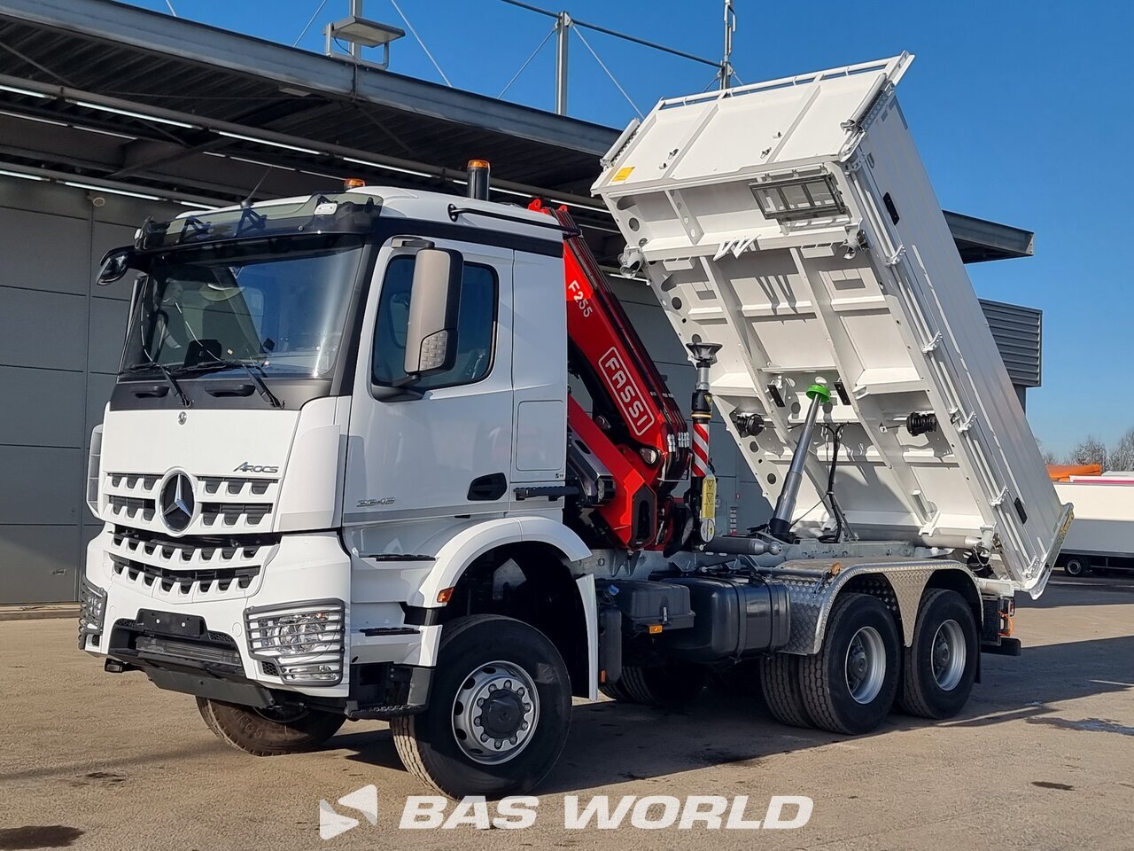 Other : Mercedes Arocs 3348 Caminhão Basculante