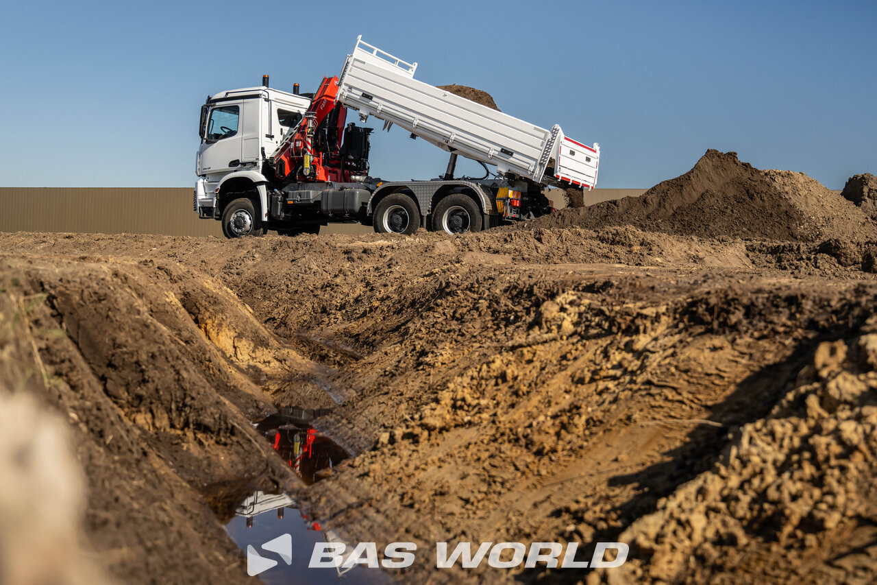 Other : Mercedes Arocs 3348 Caminhão Basculante