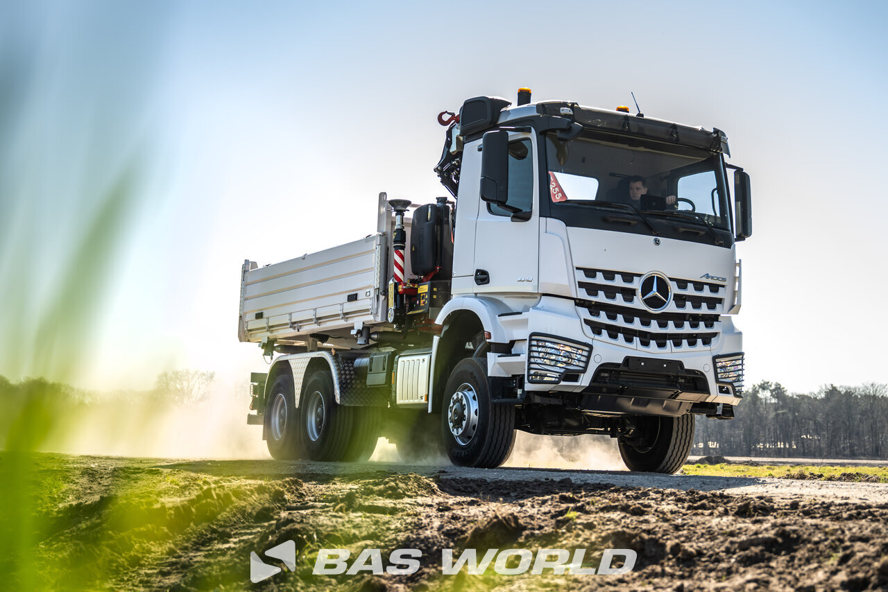 Other : Mercedes Arocs 3348 Caminhão Basculante
