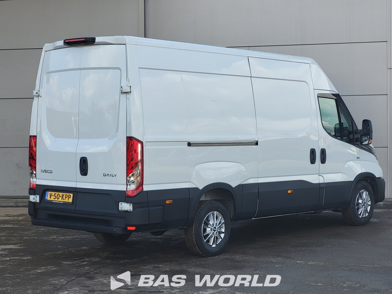Other : Iveco Daily 35S18 Fourgons utilitaires