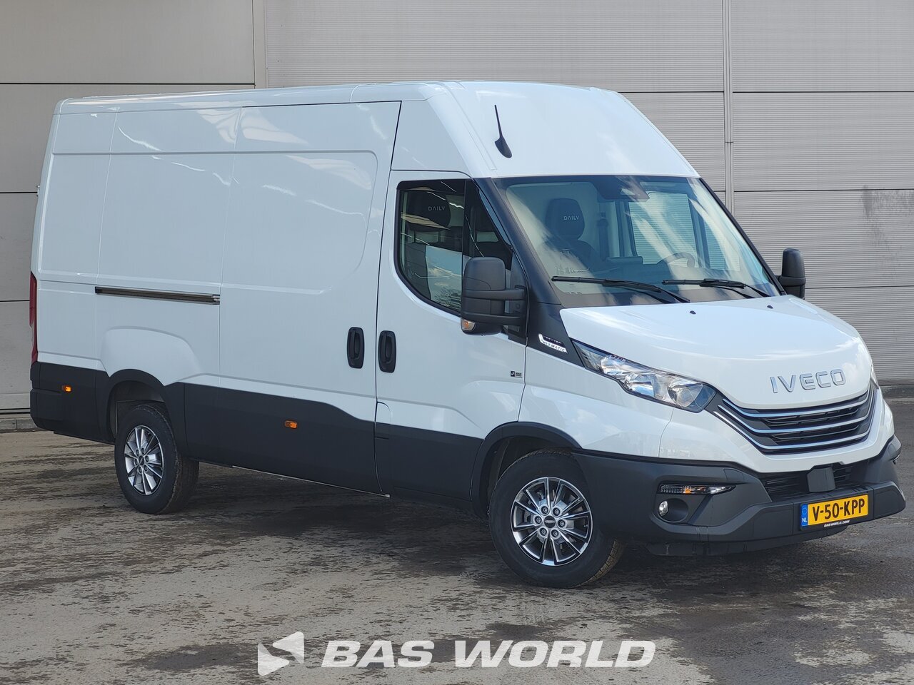 Other : Iveco Daily 35S18 Fourgons utilitaires