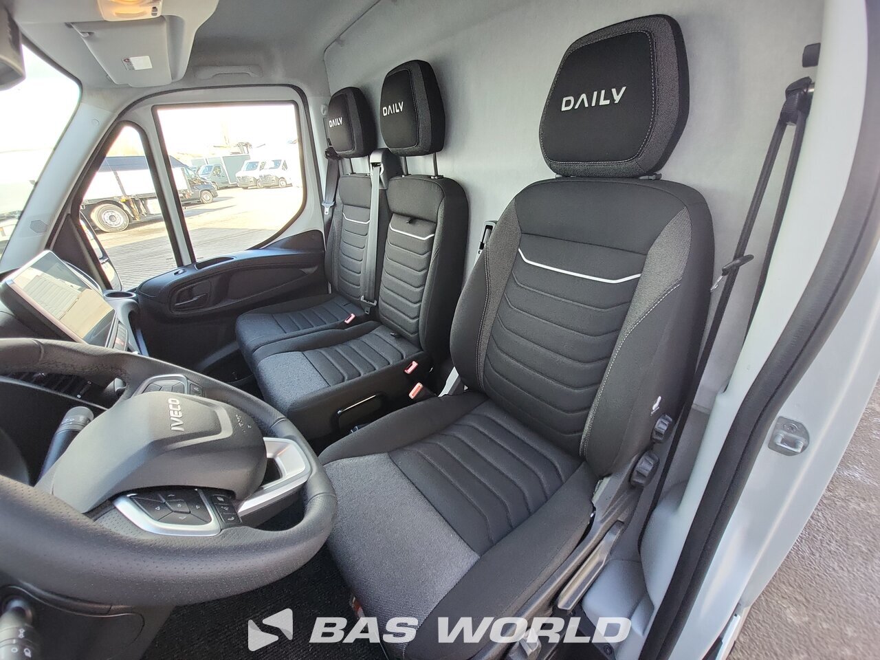 Other : Iveco Daily 35S18 Fourgons utilitaires