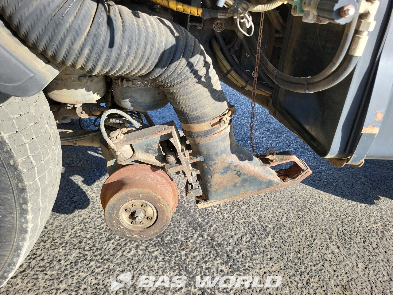 Other : Mercedes Unimog 1650 4X4 Assaloni camion aspirateur