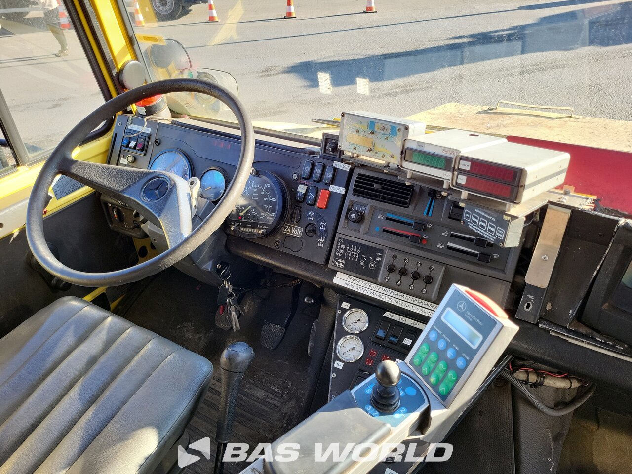 Other : Mercedes Unimog 1650 4X4 Assaloni camion aspirateur