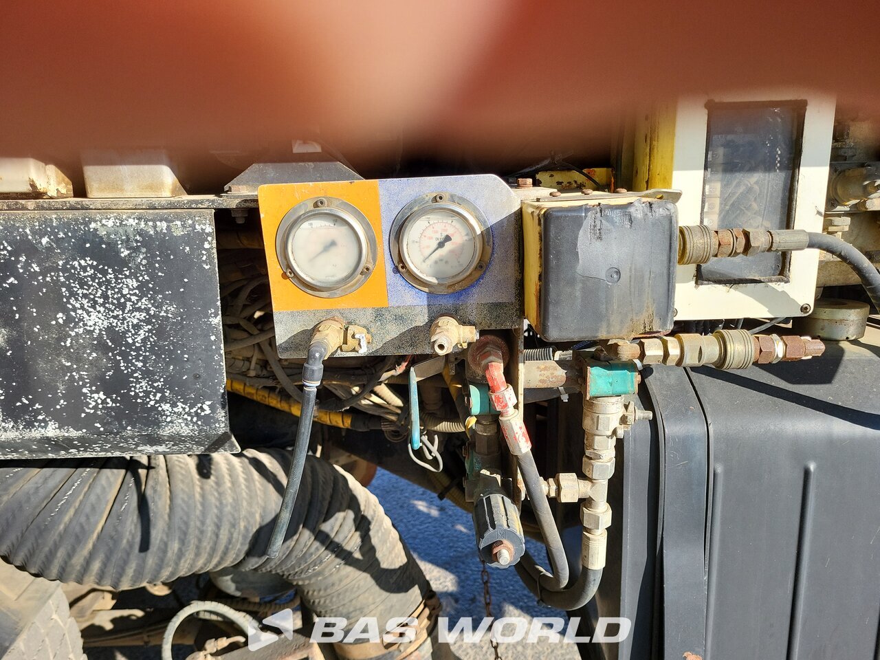 Other : Mercedes Unimog 1650 4X4 Assaloni camion aspirateur