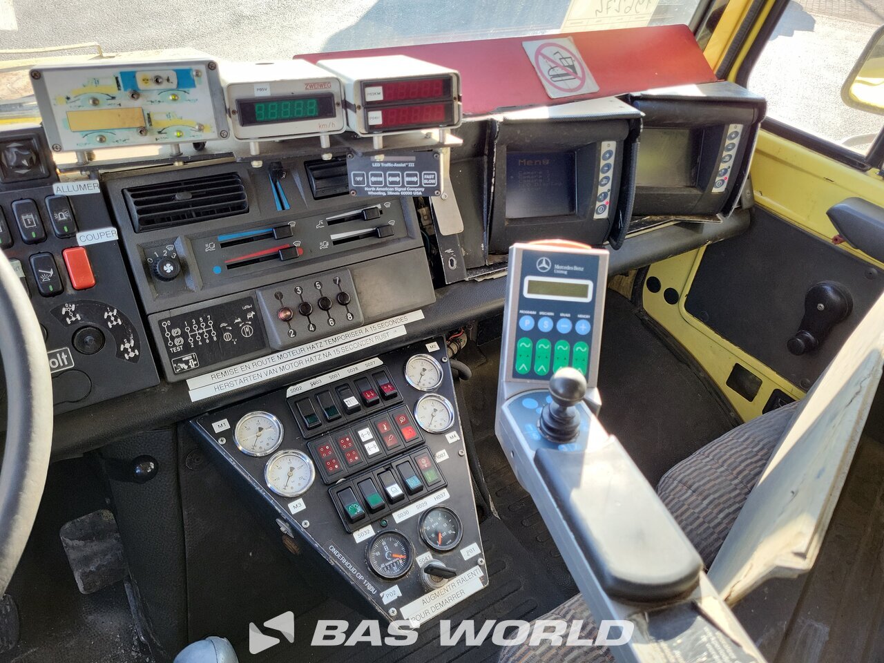 Other : Mercedes Unimog 1650 4X4 Assaloni camion aspirateur