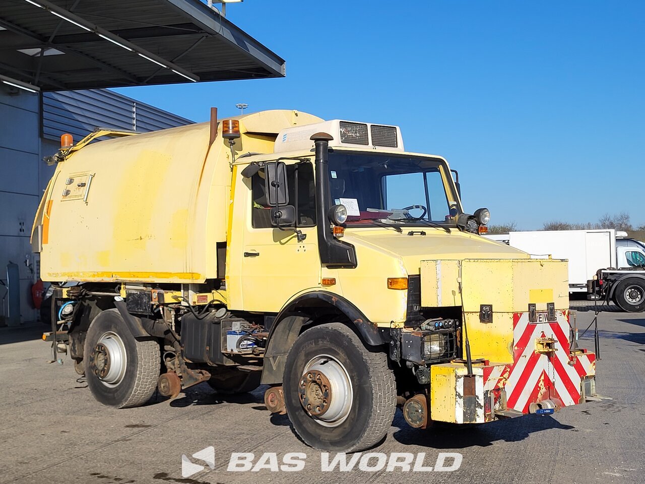 Other : Mercedes Unimog 1650 4X4 Assaloni camion aspirateur