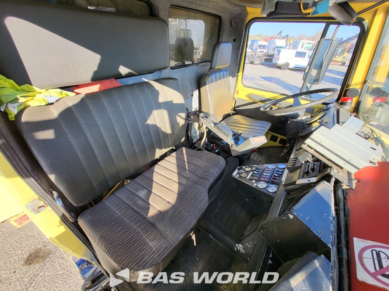 Other : Mercedes Unimog 1650 4X4 Assaloni camion aspirateur