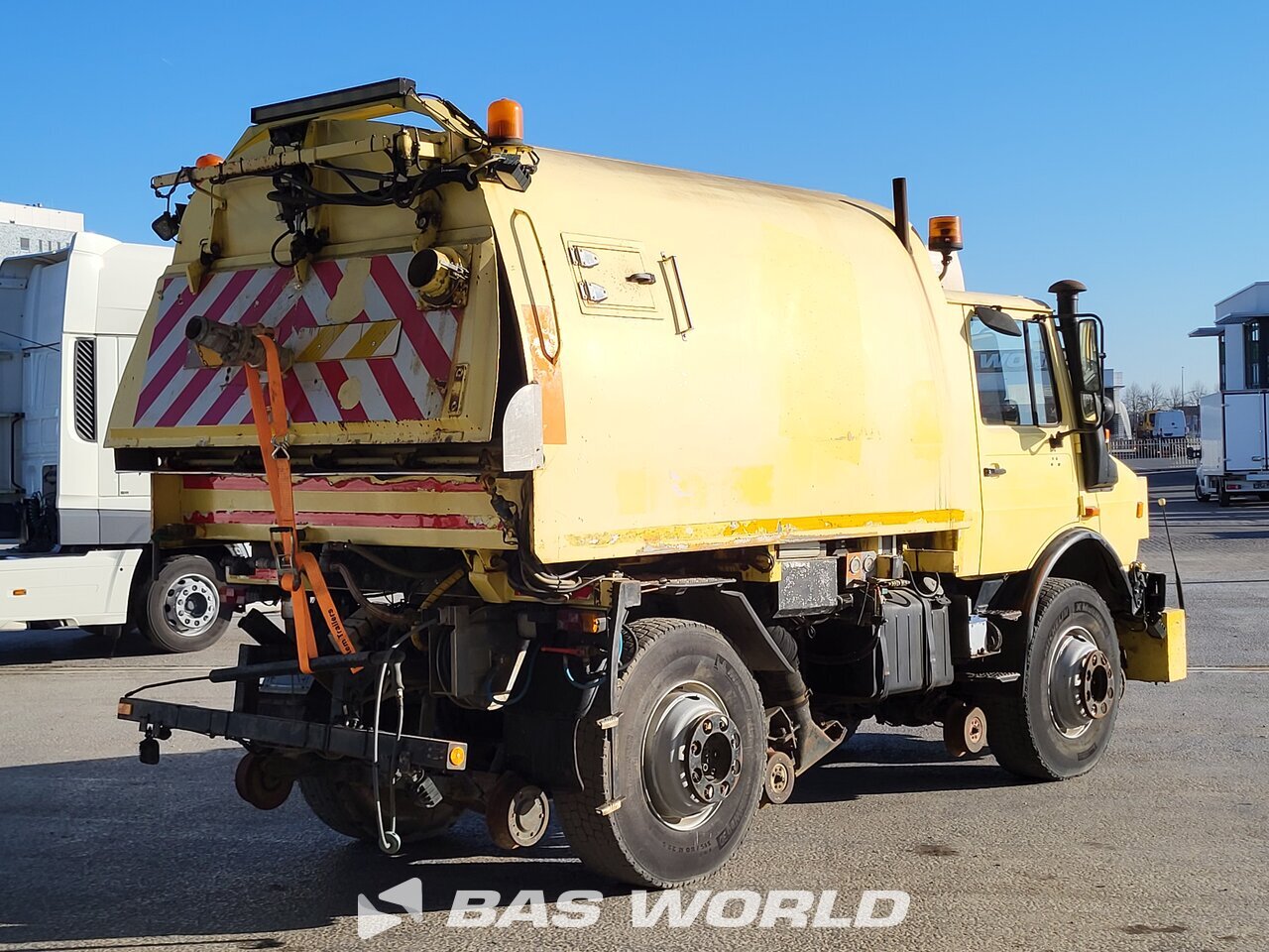 Other : Mercedes Unimog 1650 4X4 Assaloni camion aspirateur