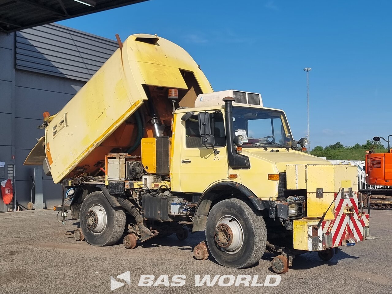 Other : Mercedes Unimog 1650 4X4 Assaloni camion aspirateur