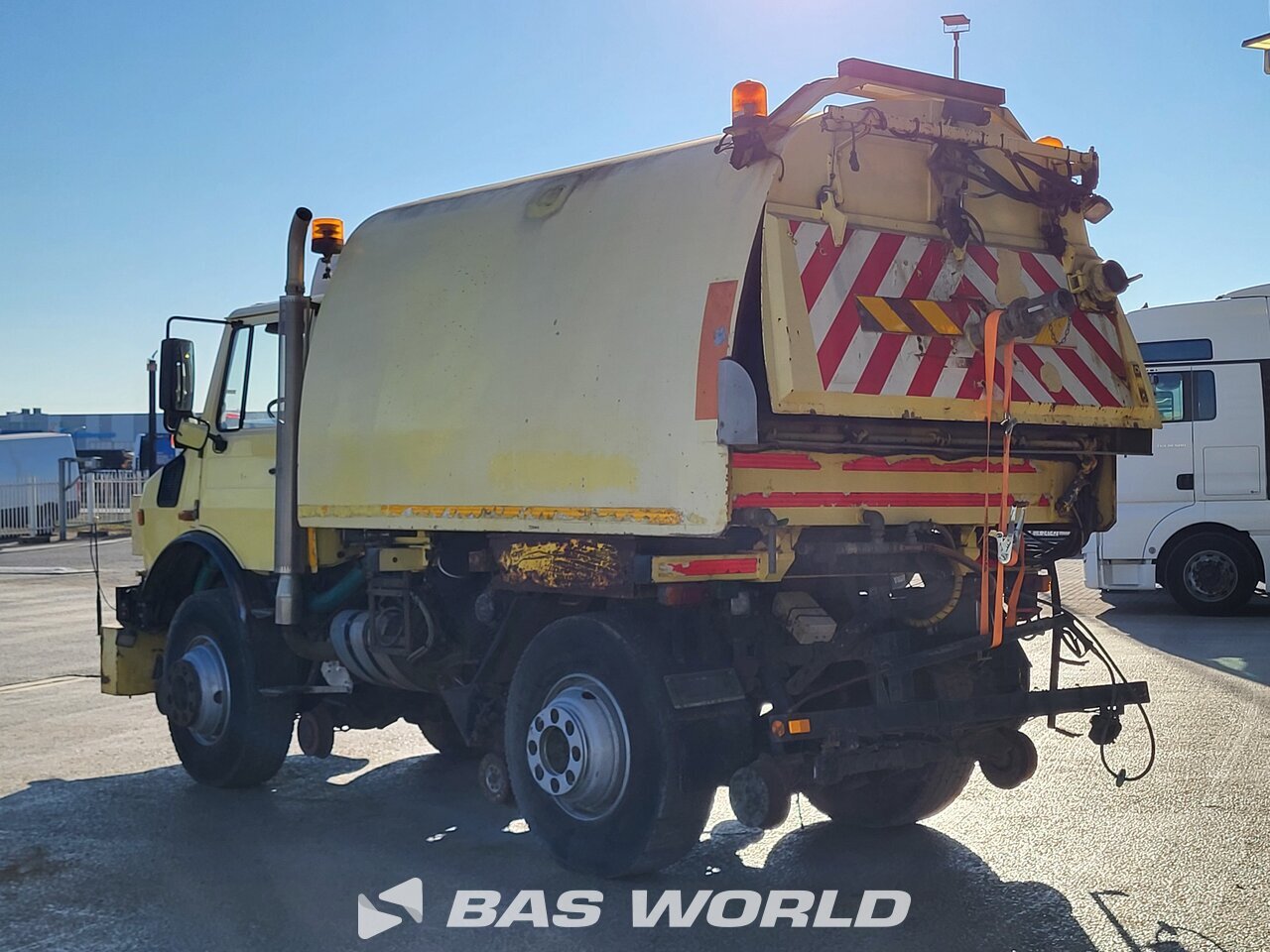 Other : Mercedes Unimog 1650 4X4 Assaloni camion aspirateur