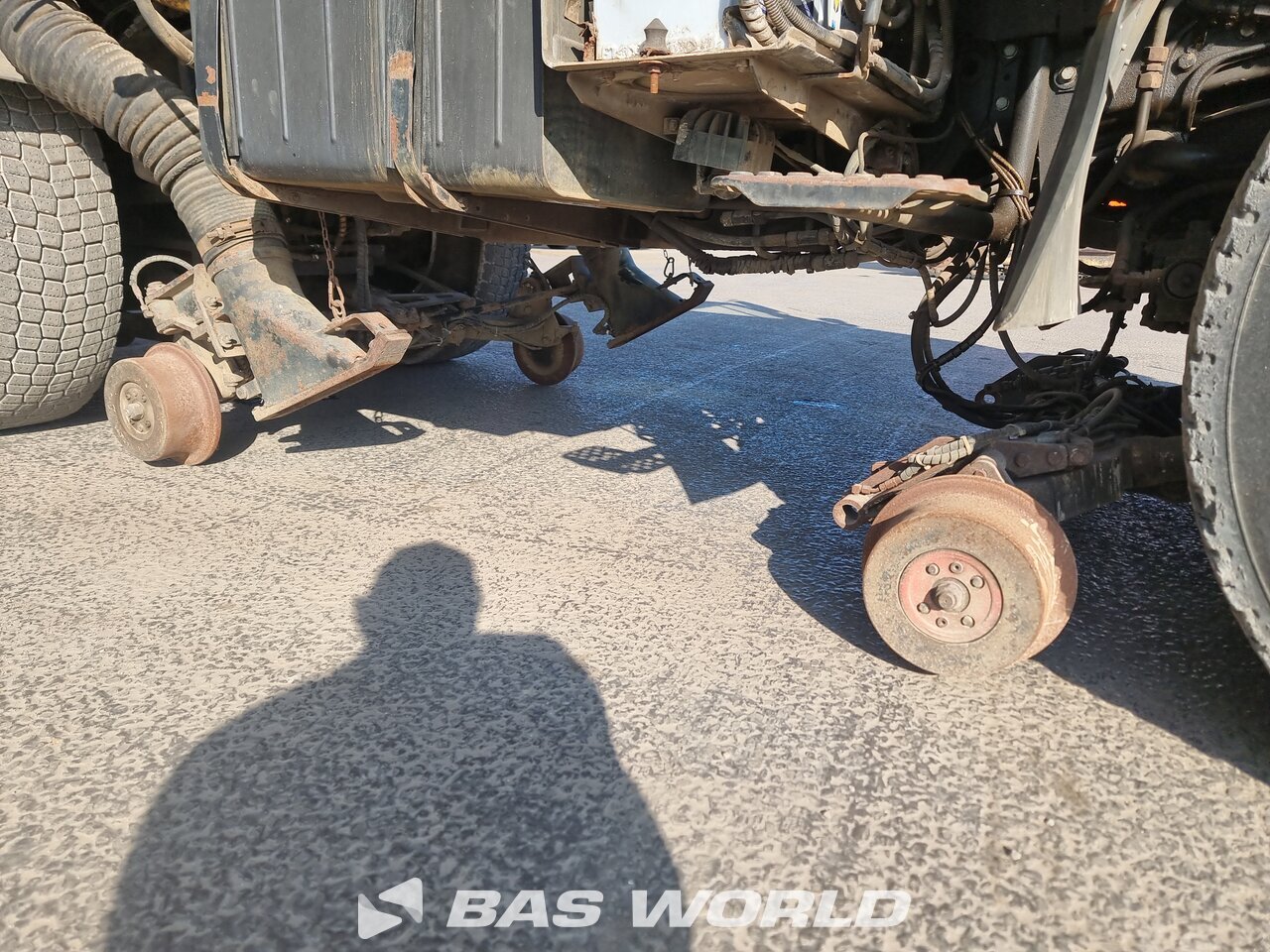 Other : Mercedes Unimog 1650 4X4 Assaloni camion aspirateur