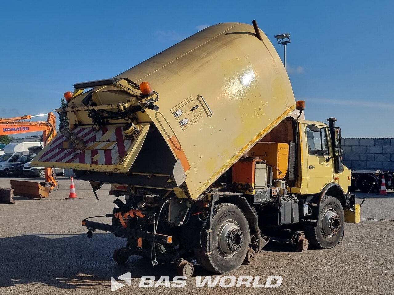 Other : Mercedes Unimog 1650 4X4 Assaloni camion aspirateur