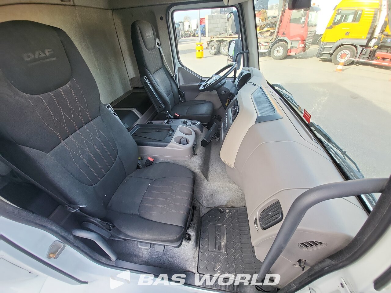 Other : DAF LF 290 4X2 PLS Truck Bodies Carrosseries fourgons