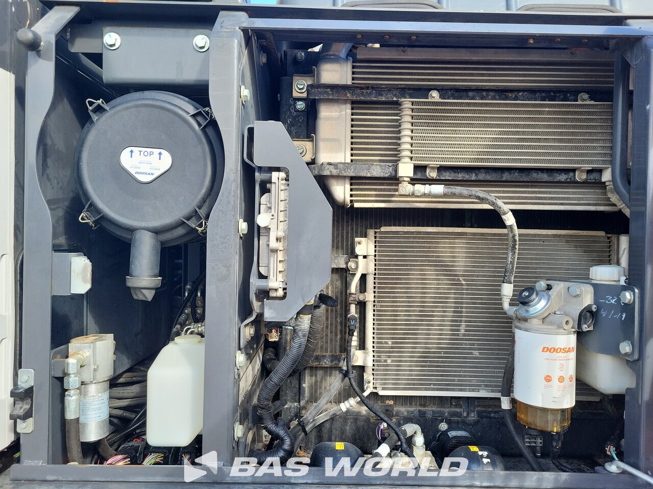 Other : Doosan DX170 W-5 Pelle sur pneus