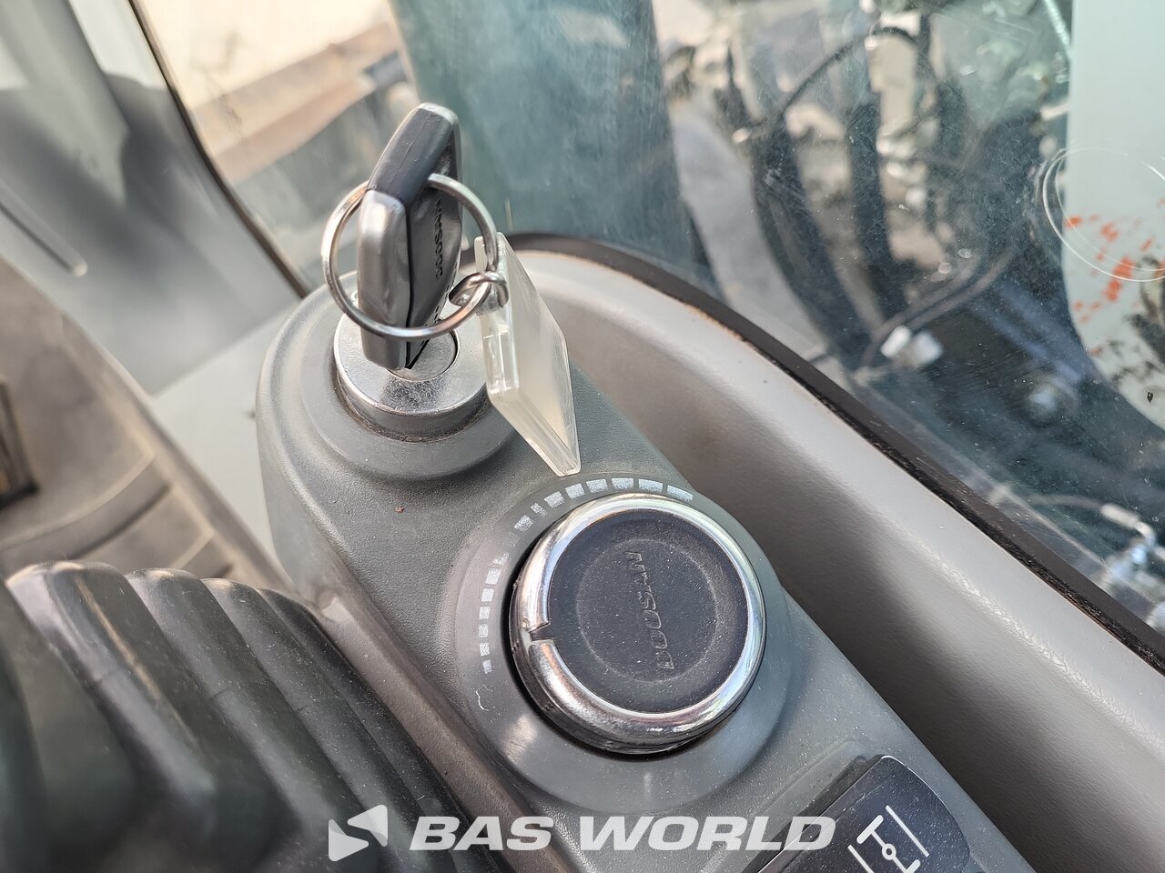 Other : Doosan DX170 W-5 Pelle sur pneus