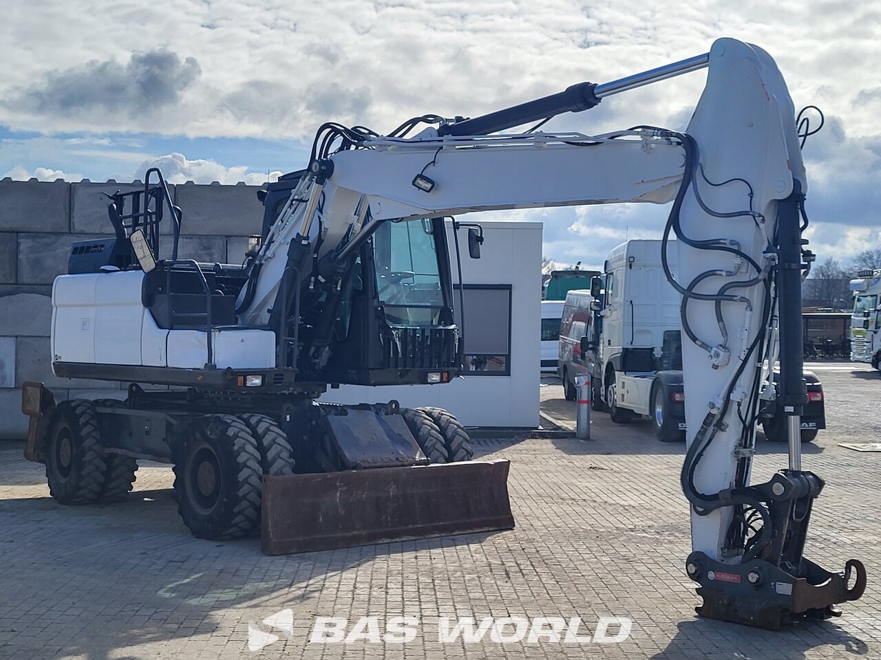 Other : Doosan DX170 W-5 Pelle sur pneus
