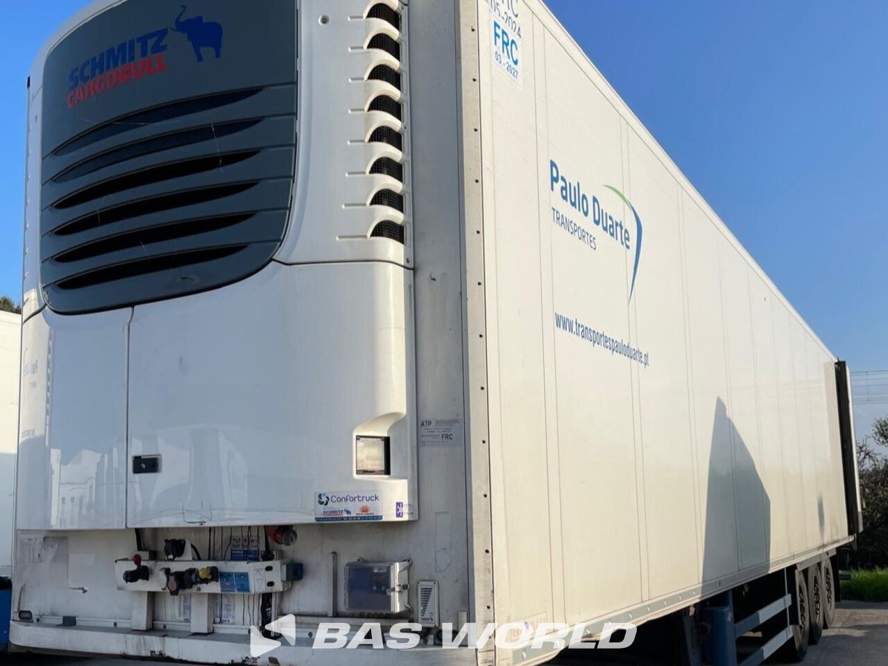 Front left : Schmitz Schmitz Cargobull Semi-remorque frigorifique