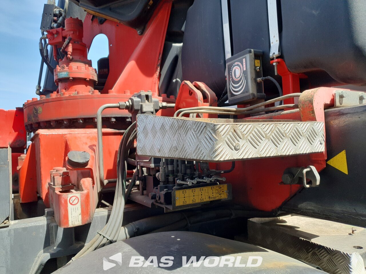 Other : Scania R480 8X2 Camion plateaux