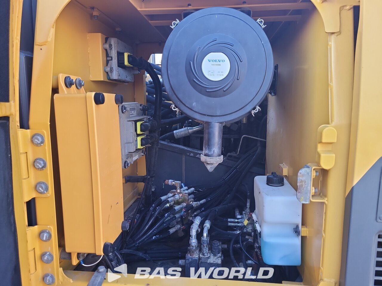 Other : Volvo EC220 D L Pelle sur chenilles