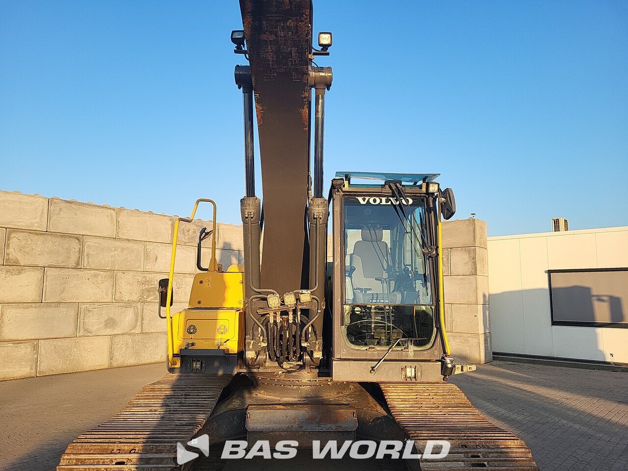 Other : Volvo EC220 D L Pelle sur chenilles