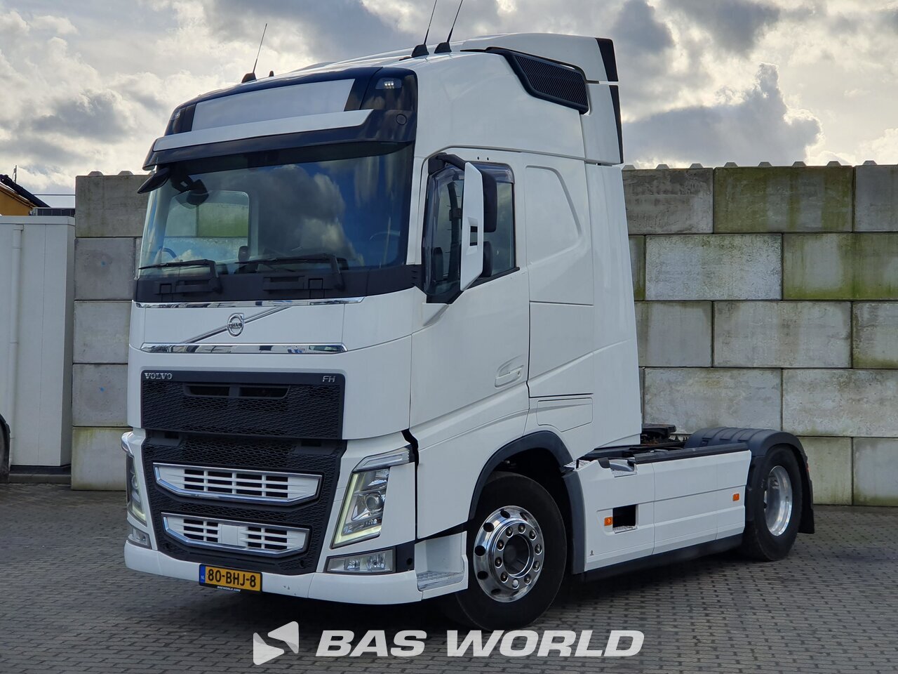 Front left : Volvo FH 460 4X2 Tracteur routier