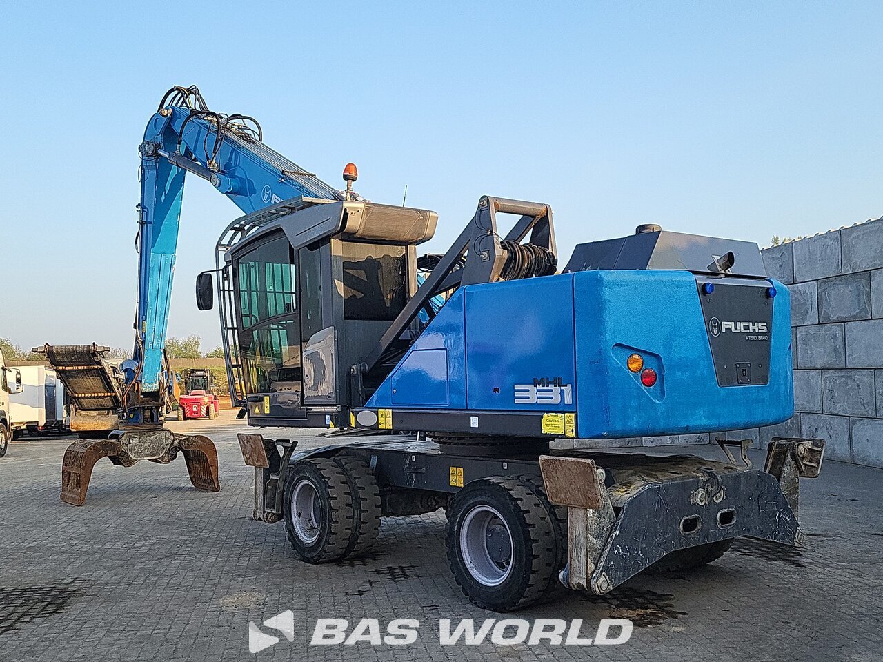 Other : Fuchs MHL331 S5 Pelle à déchets