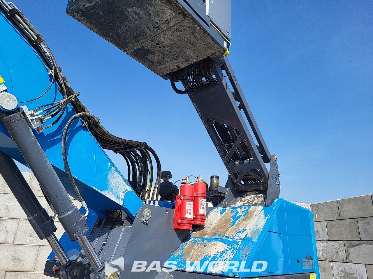 Other : Fuchs MHL331 S5 Pelle à déchets