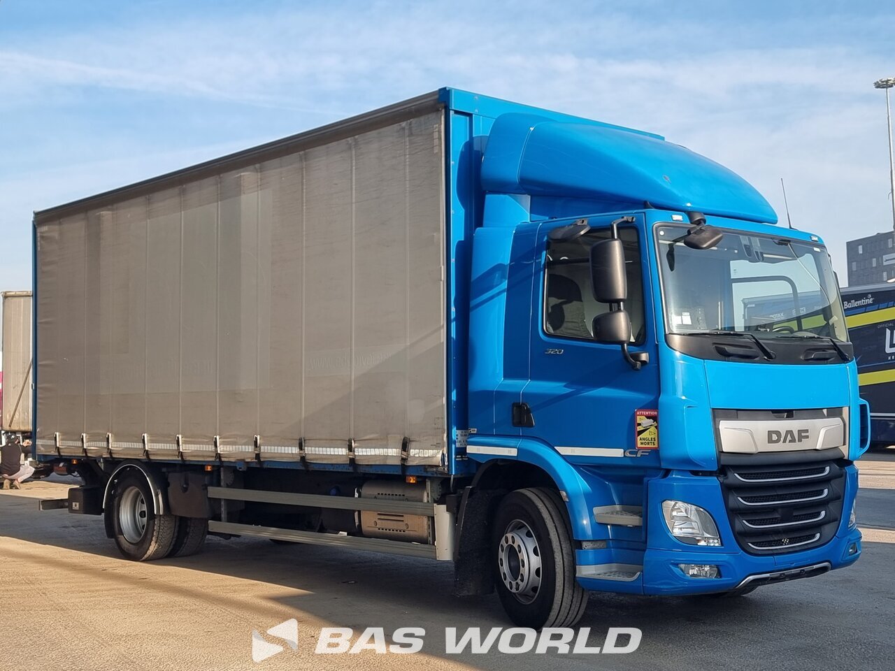 Other : DAF CF 320 4X2 BG Carrosserie Camion rideaux coulissants