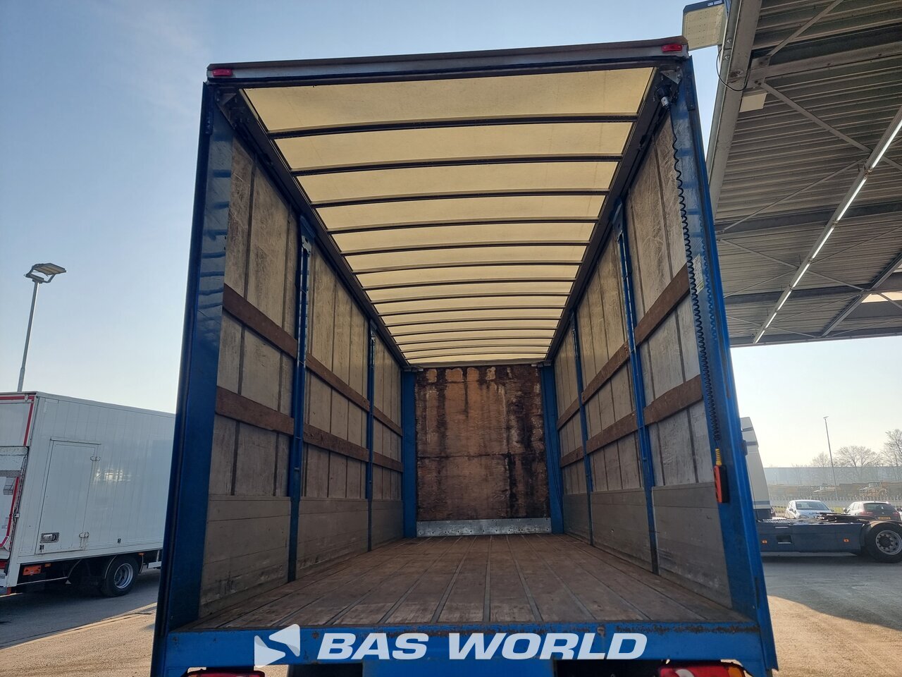 Other : DAF CF 320 4X2 BG Carrosserie Camion rideaux coulissants