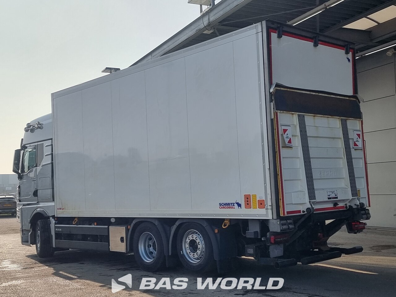 Other : MAN TGX 26.580 6X2 Schmitz Carrosseries fourgons