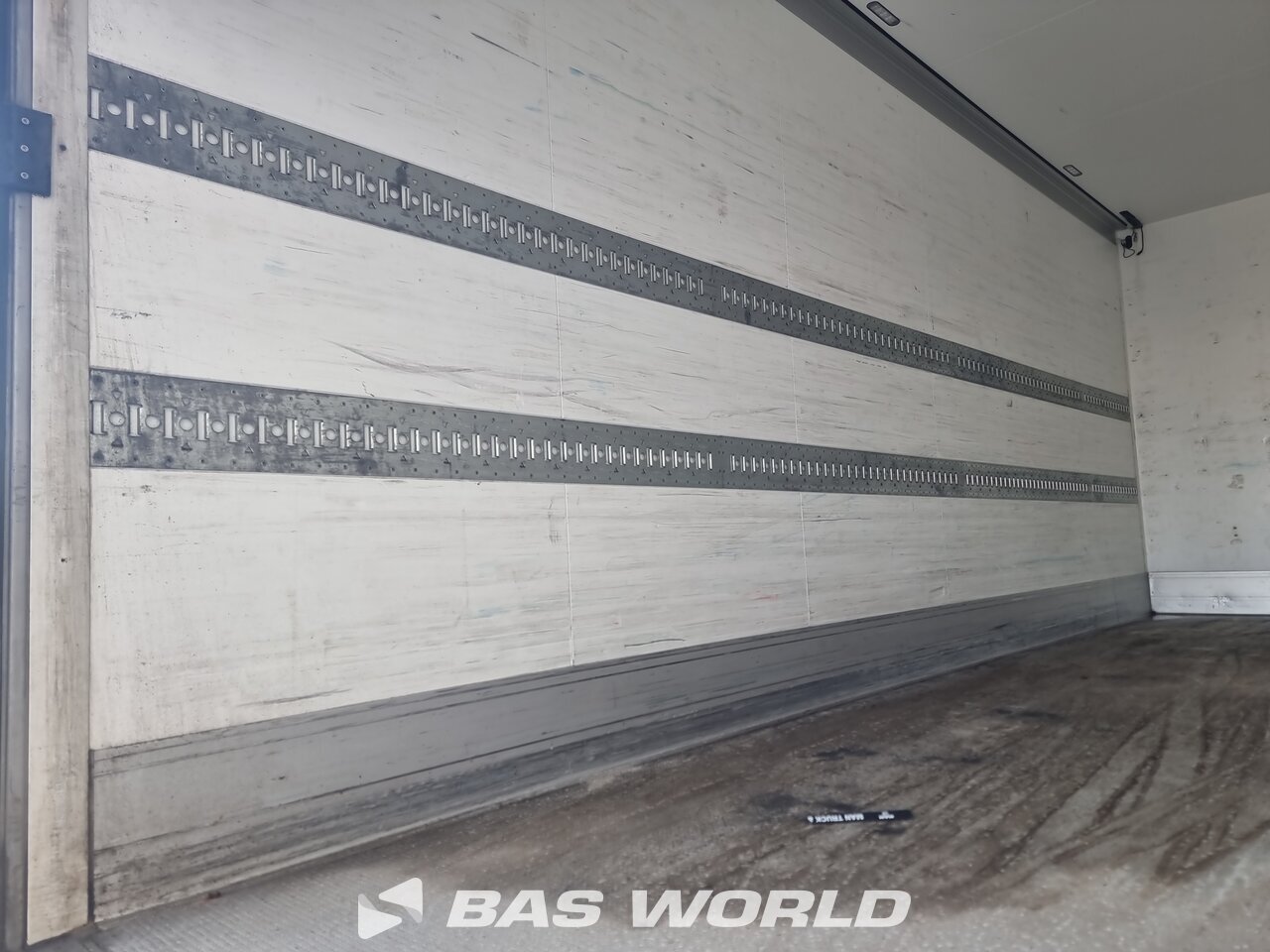 Other : MAN TGX 26.580 6X2 Schmitz Carrosseries fourgons