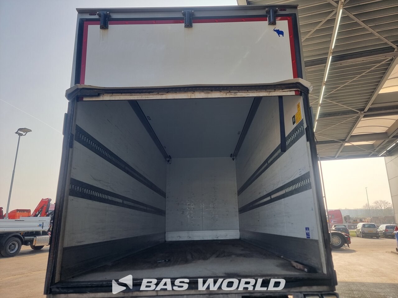 Other : MAN TGX 26.580 6X2 Schmitz Carrosseries fourgons