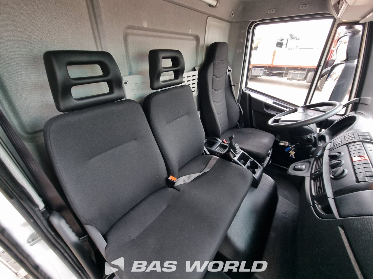 Other : Iveco Eurocargo 75E190 4X2 SAXAS MKD 61-M-E Carrosseries fourgons