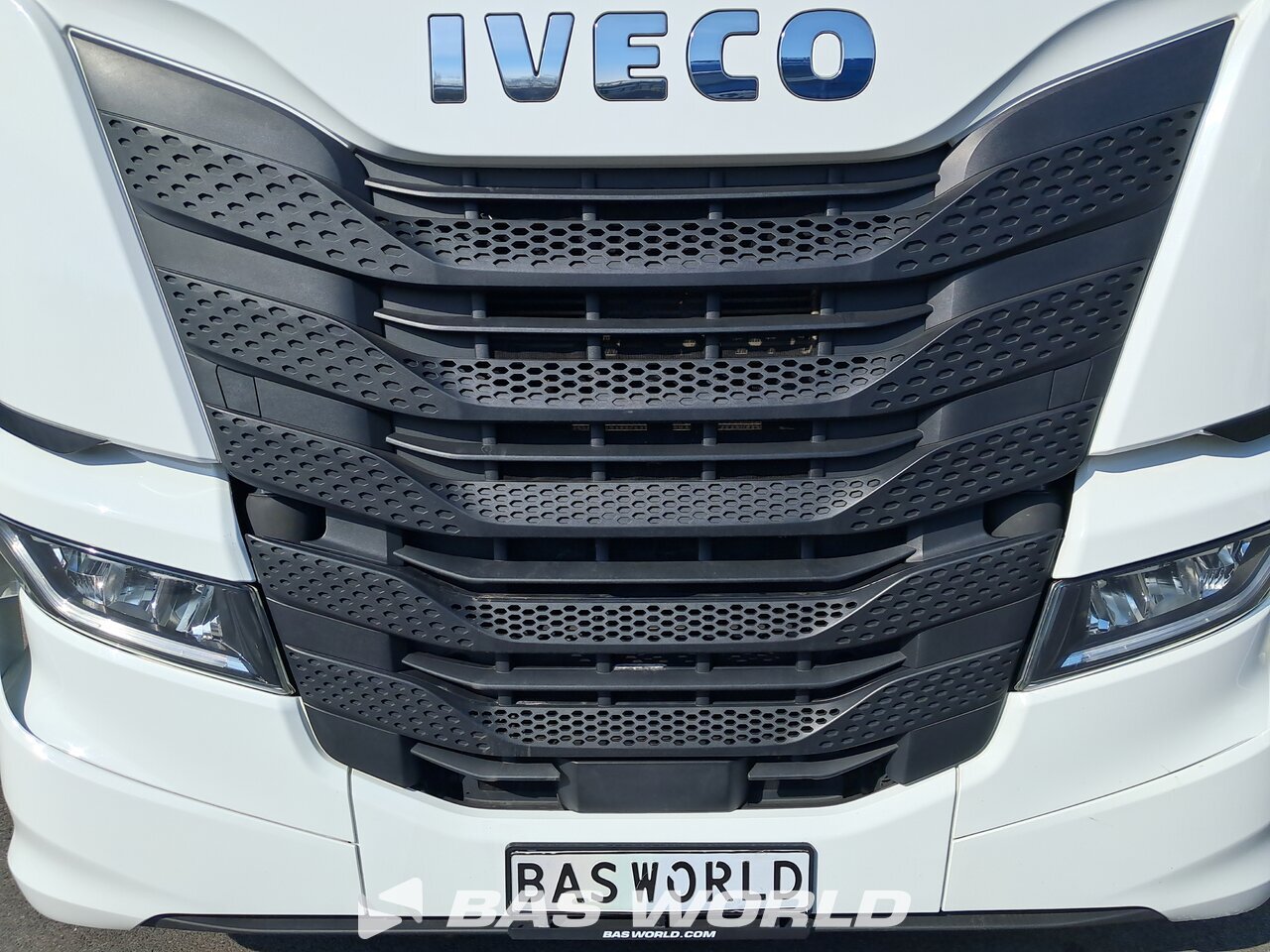 Grille : Iveco S-Way 490 4X2 Tracteur routier