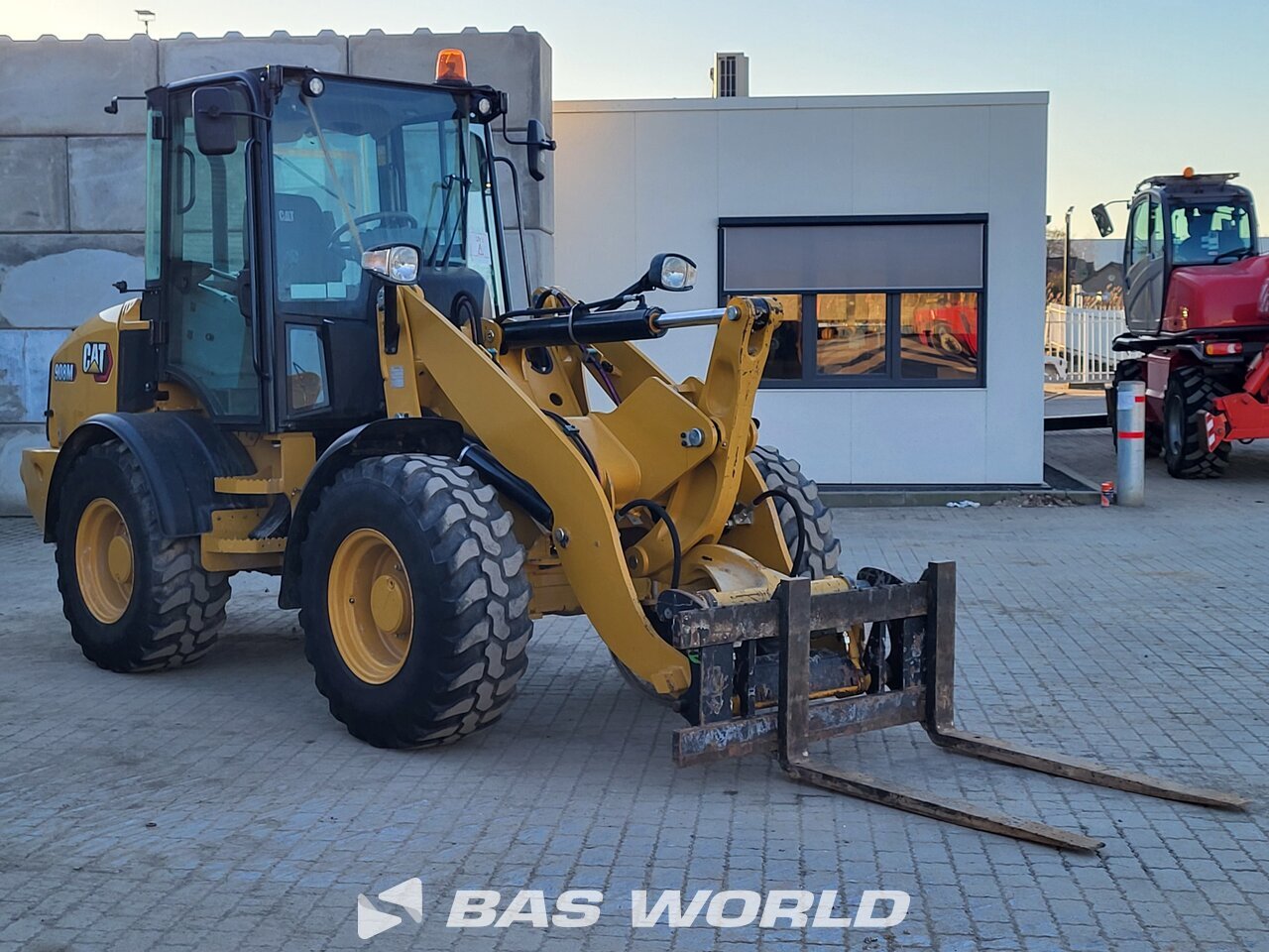 Other : Caterpillar 908 M Chargeuse sur pneus