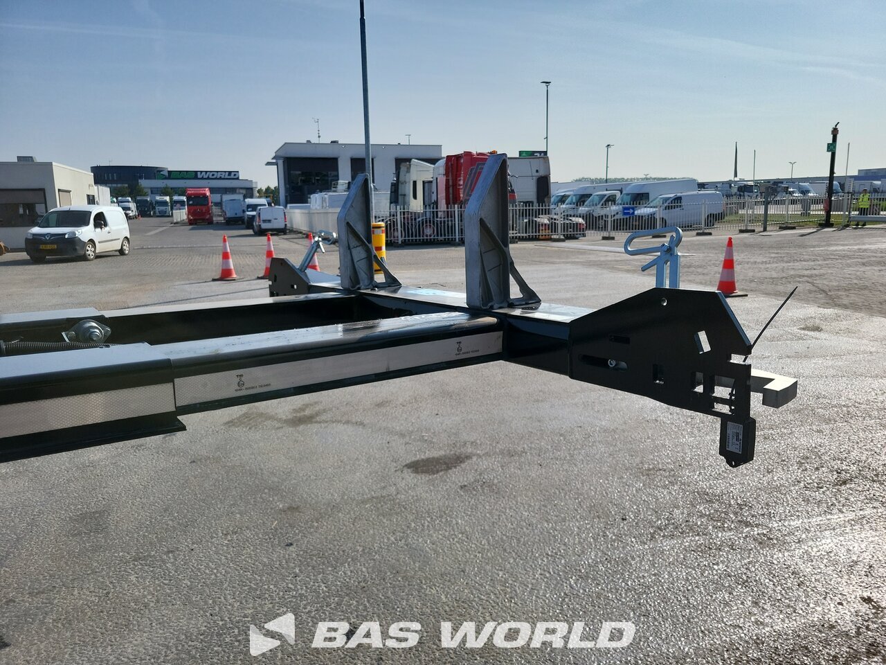Other : D-TEC Semi-remorque châssis porte-conteneurs