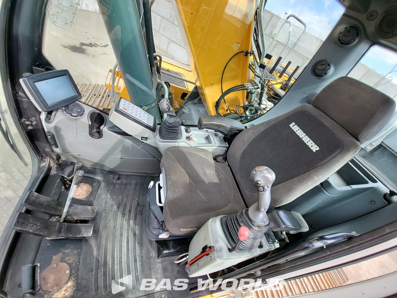 Other : Liebherr R936 LC V Pelle sur chenilles
