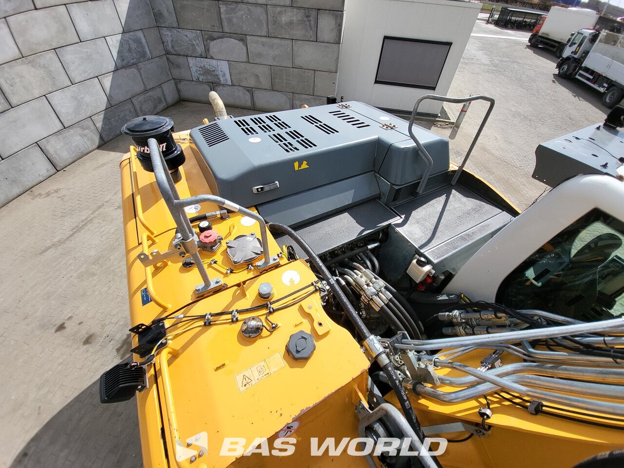 Other : Liebherr R936 LC V Pelle sur chenilles