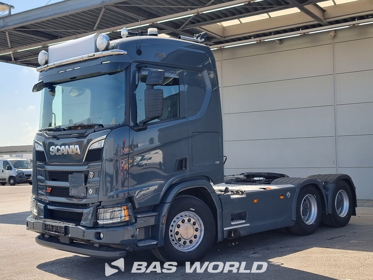 Front left : Scania R730 6X4 Tracteur routier