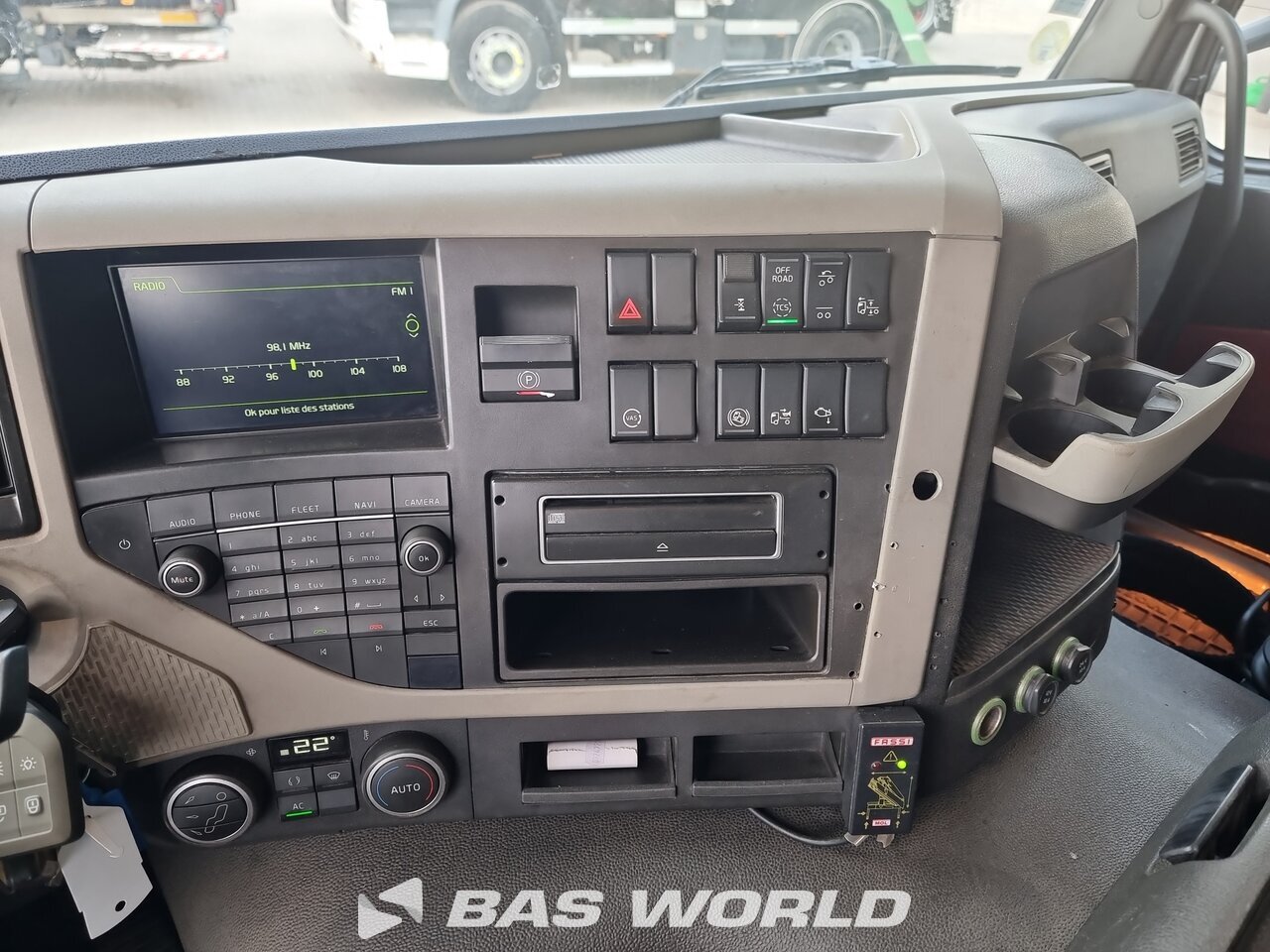 Other : Volvo FM 460 6X2 Fores-Bennes Camion plateaux
