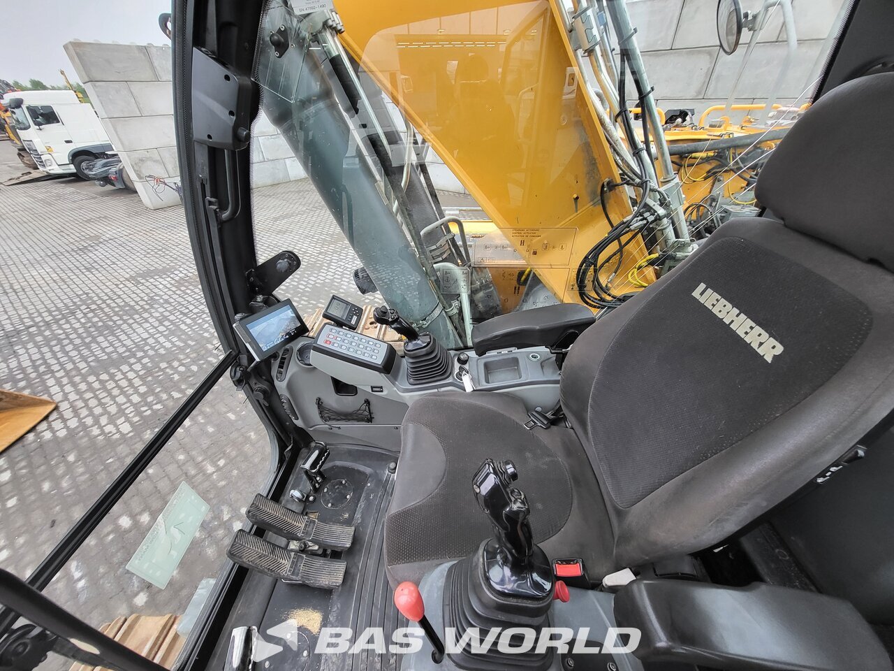 Other : Liebherr R936 LC Pelle sur chenilles