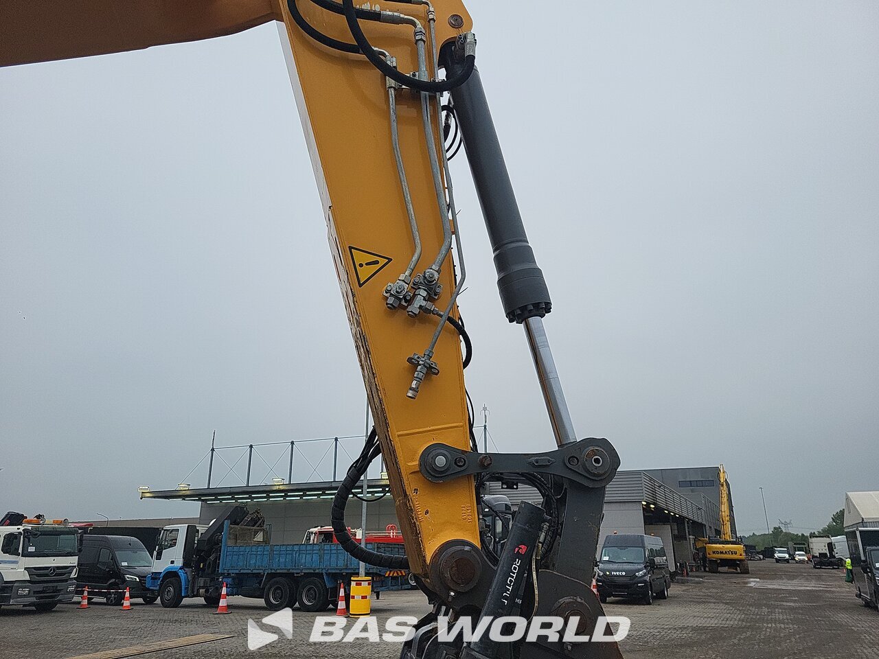 Other : Liebherr R936 LC Pelle sur chenilles