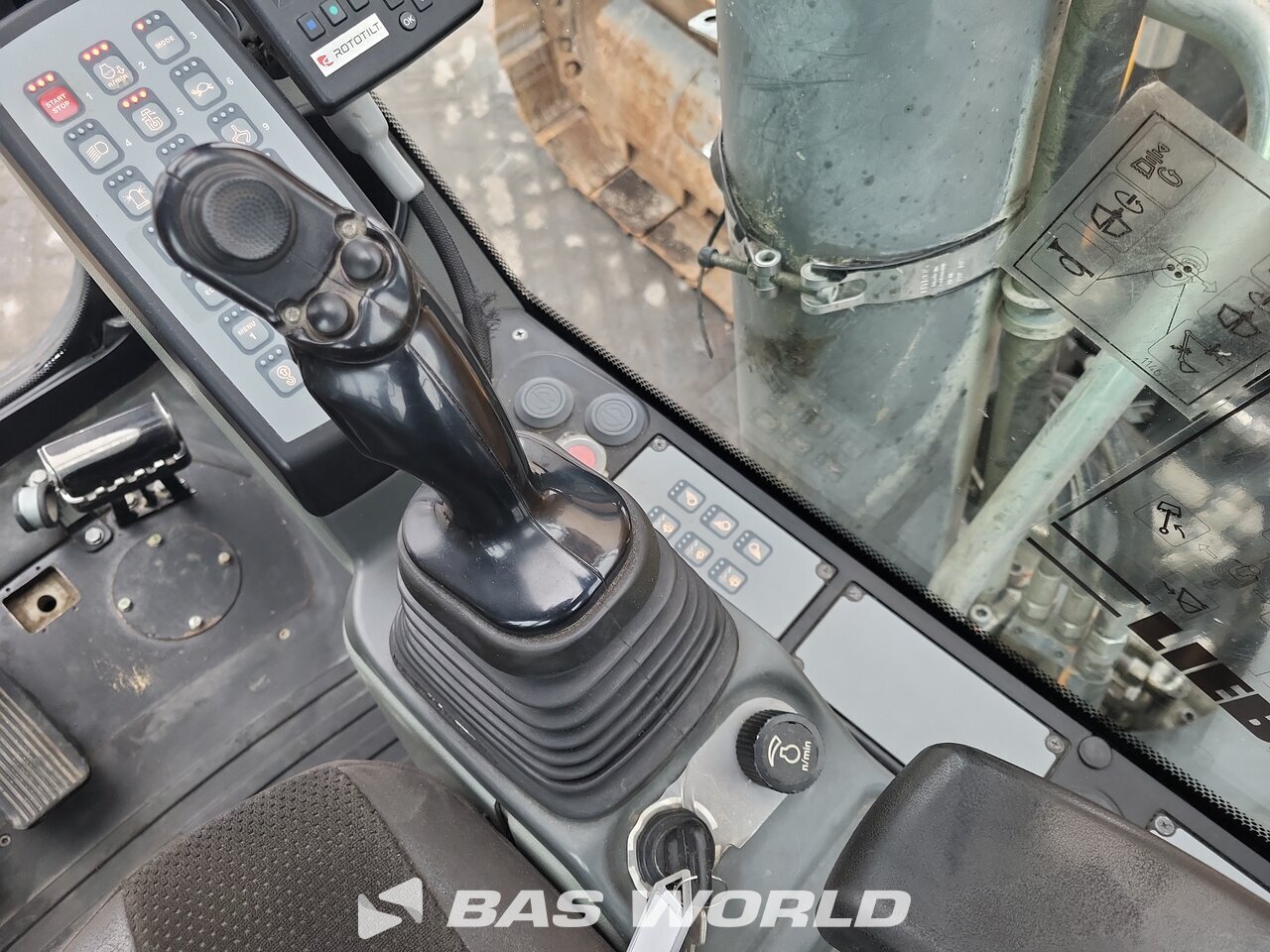 Other : Liebherr R936 LC Pelle sur chenilles